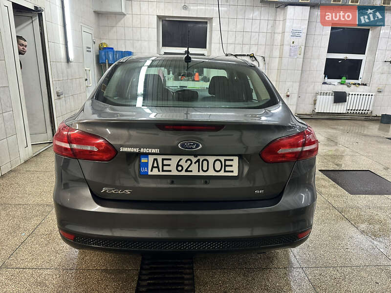 Седан Ford Focus 2015 в Днепре