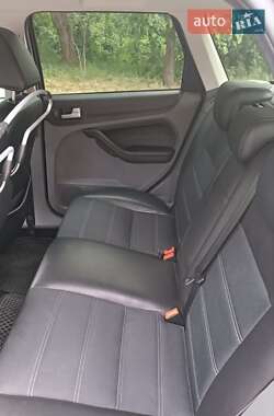 Универсал Ford Focus 2010 в 