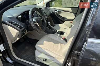 Хэтчбек Ford Focus 2014 в 