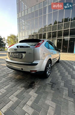 Хэтчбек Ford Focus 2007 в 