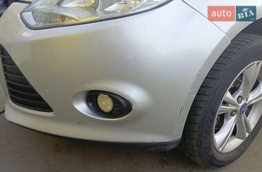 Седан Ford Focus 2014 в 