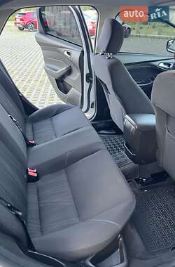 Седан Ford Focus 2016 в 