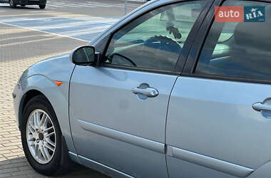 Седан Ford Focus 2004 в 
