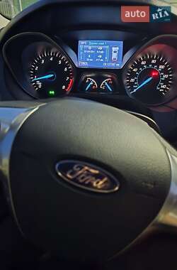 Седан Ford Focus 2014 в 