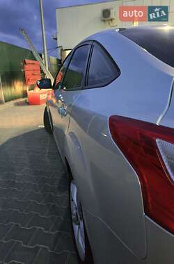 Седан Ford Focus 2014 в 