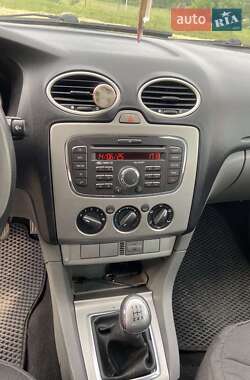 Универсал Ford Focus 2010 в 