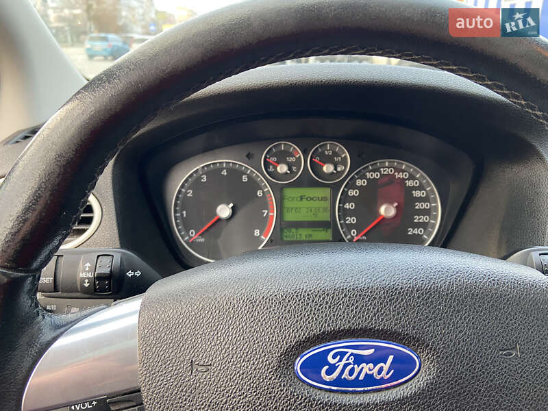 Універсал Ford Focus 2005 в Нововолинську
