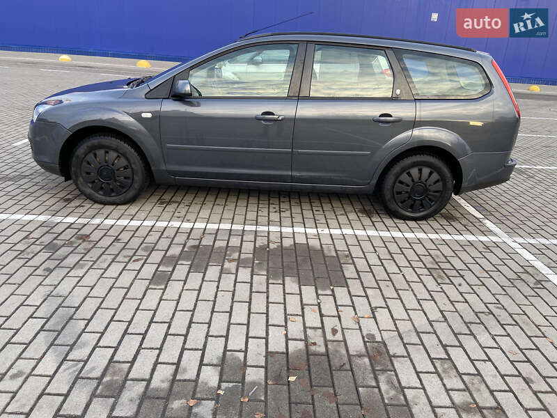 Універсал Ford Focus 2005 в Нововолинську