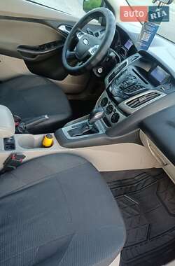 Седан Ford Focus 2013 в 