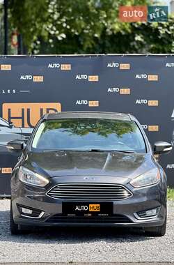 Хэтчбек Ford Focus 2015 в 