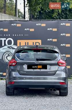 Хэтчбек Ford Focus 2015 в 