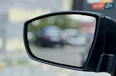 Хэтчбек Ford Focus 2015 в 