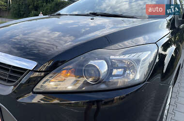 Хэтчбек Ford Focus 2008 в 