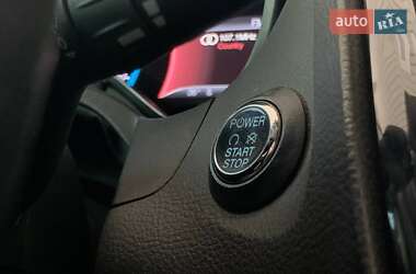 Хэтчбек Ford Focus 2012 в 