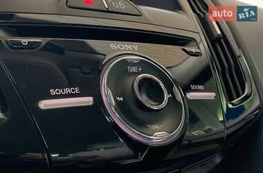Хэтчбек Ford Focus 2012 в 