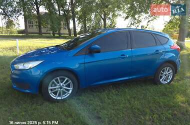 Хэтчбек Ford Focus 2015 в 