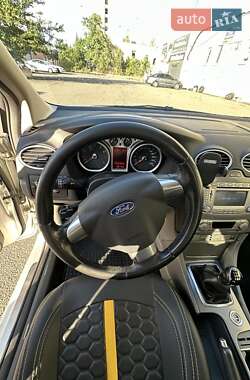 Универсал Ford Focus 2010 в 