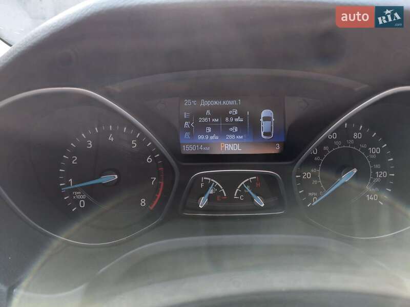 Седан Ford Focus 2015 в П'ятихатках