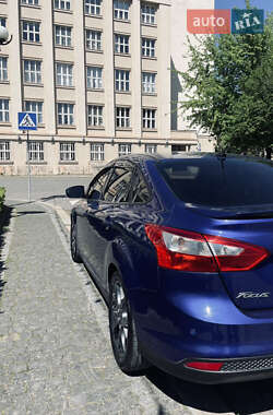 Седан Ford Focus 2013 в 