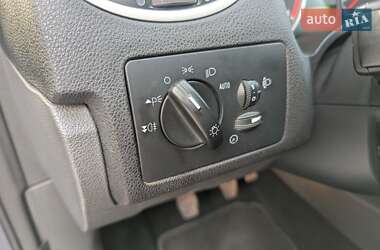 Хэтчбек Ford Focus 2006 в 