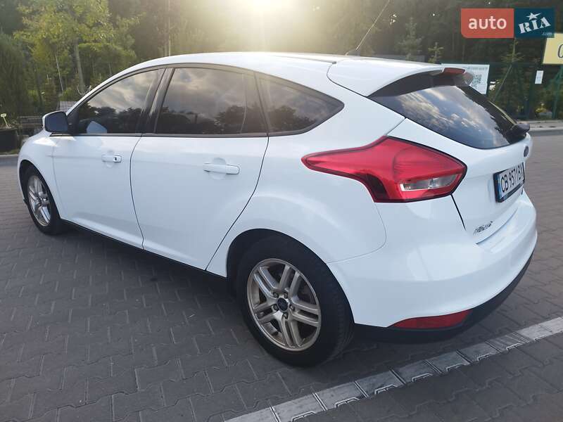 Хетчбек Ford Focus 2015 в Чернігові