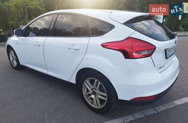 Хэтчбек Ford Focus 2015 в 