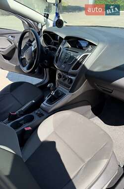 Универсал Ford Focus 2012 в 