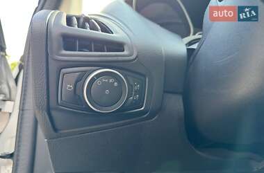 Хэтчбек Ford Focus 2017 в 