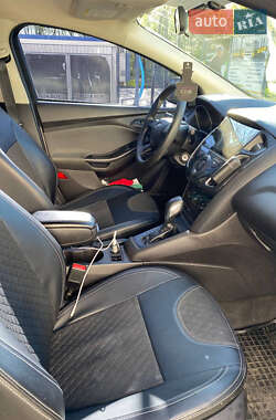 Седан Ford Focus 2013 в 