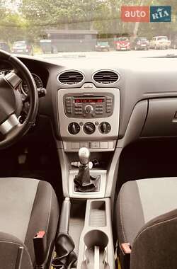 Универсал Ford Focus 2010 в 