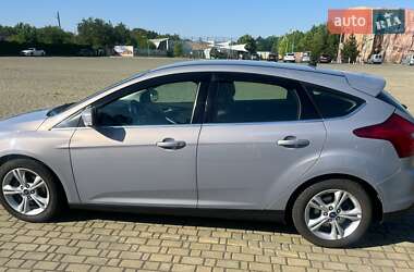Хэтчбек Ford Focus 2013 в 