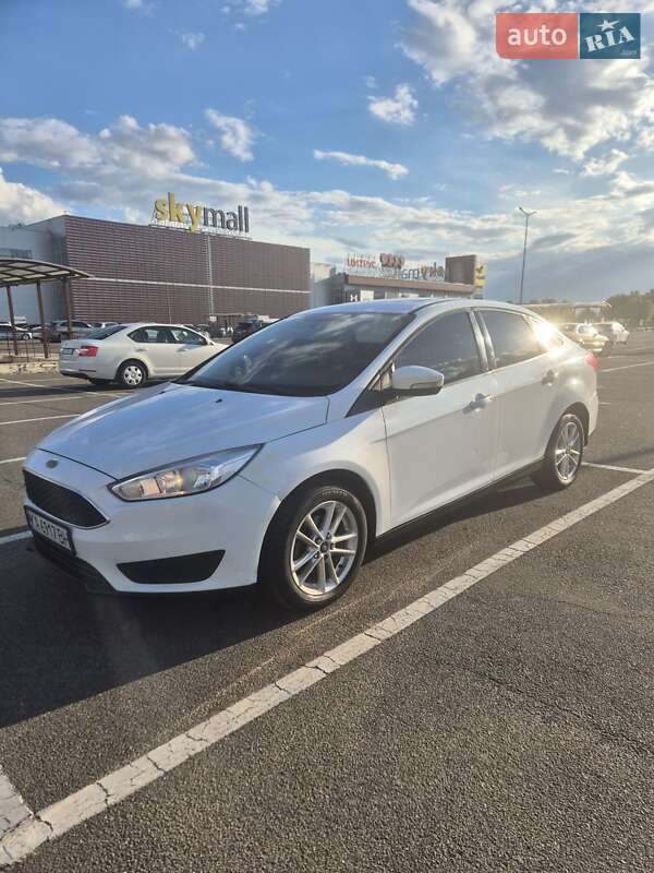 Седан Ford Focus 2015 в Києві