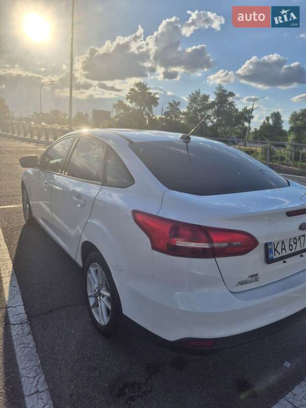 Седан Ford Focus 2015 в Києві