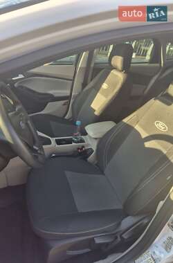 Седан Ford Focus 2015 в 