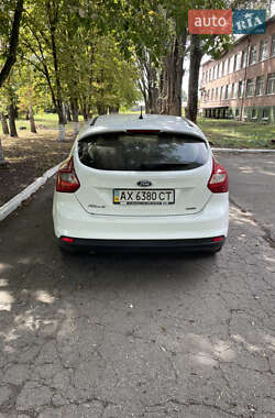Хэтчбек Ford Focus 2013 в 