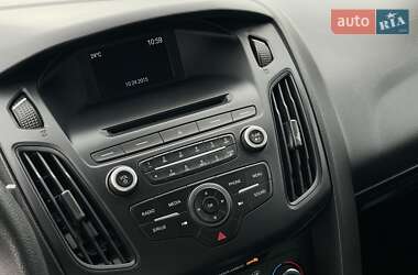 Седан Ford Focus 2015 в 