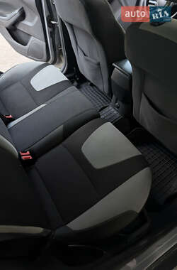 Седан Ford Focus 2013 в 
