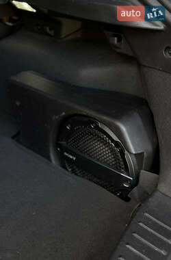 Хэтчбек Ford Focus 2012 в 