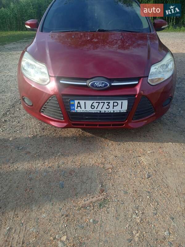 Седан Ford Focus 2013 в Ромнах
