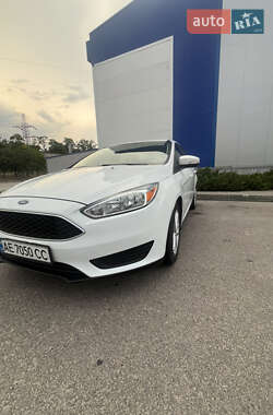 Седан Ford Focus 2015 в 