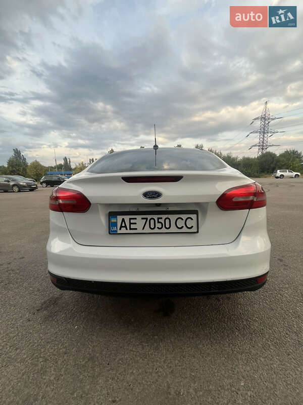Седан Ford Focus 2015 в Днепре фото 32 Седан Ford Focus 2015 в Днепре