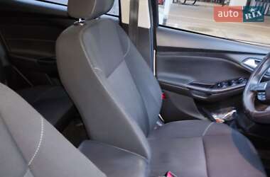 Седан Ford Focus 2016 в 