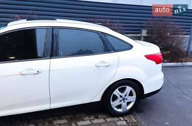 Седан Ford Focus 2016 в 