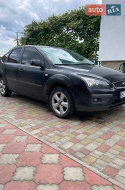 Хэтчбек Ford Focus 2005 в 