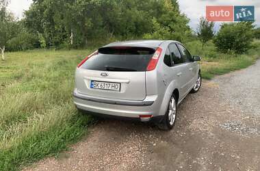 Хэтчбек Ford Focus 2006 в 