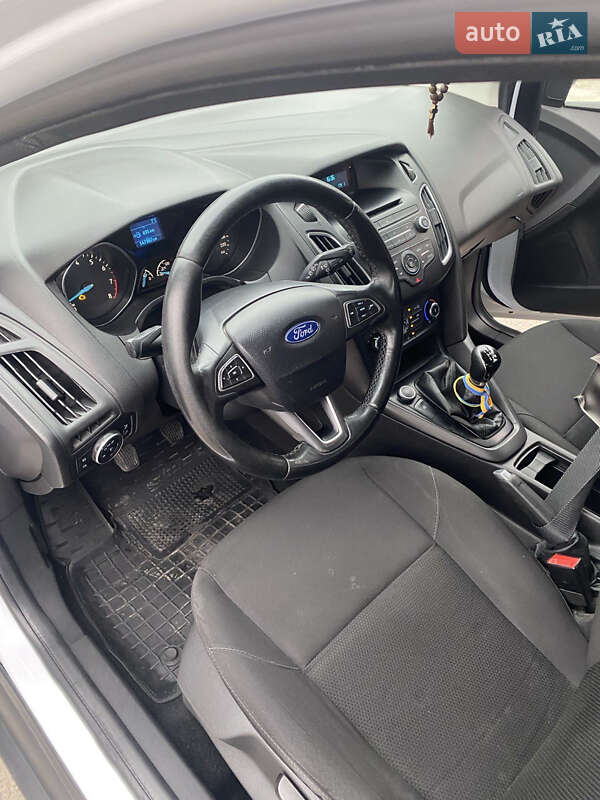 Універсал Ford Focus 2015 в Львові фото 24 Універсал Ford Focus 2015 в Львові
