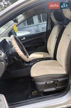 Хэтчбек Ford Focus 2007 в 