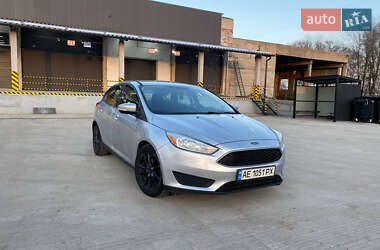 Хетчбек Ford Focus 2015 в 