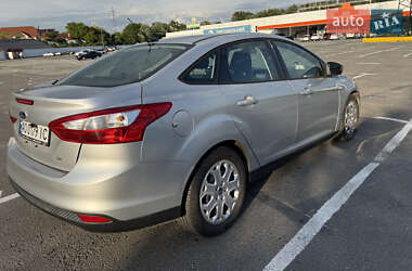 Седан Ford Focus 2011 в 