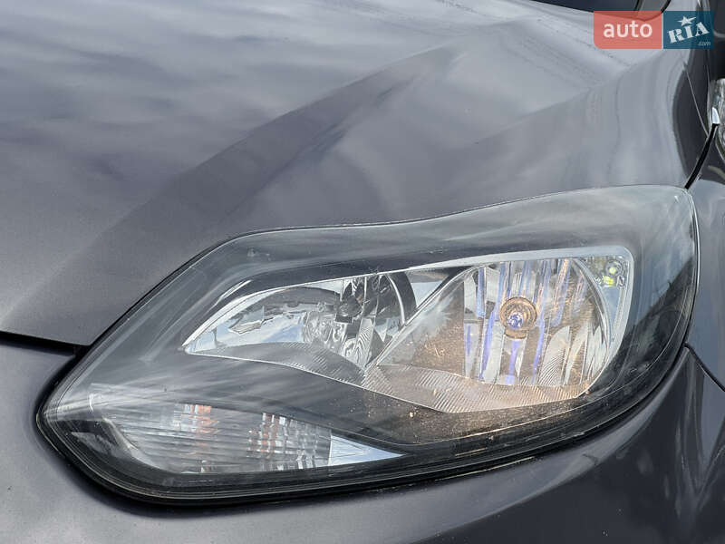 Хэтчбек Ford Focus 2011 в Стрые
